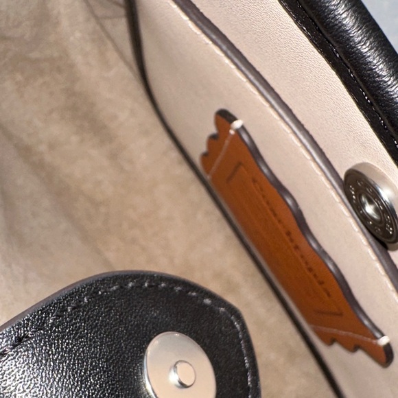 Chic Cherry Print Shoulder Bag - Picture 7 of 8